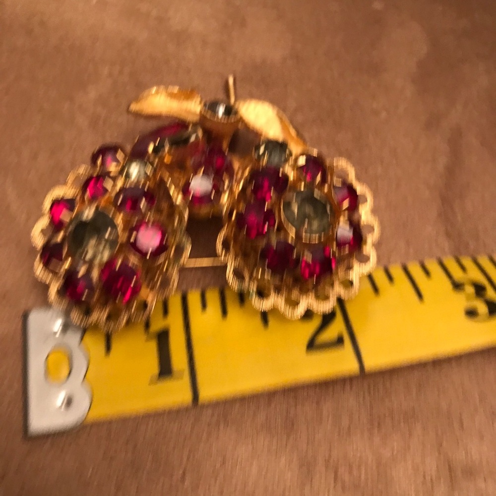 Vintage brooch red and green rhinestones - Picture 3 of 8